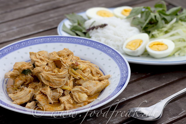 Hähnchencurry mit Krachai und Nam Ya-Paste